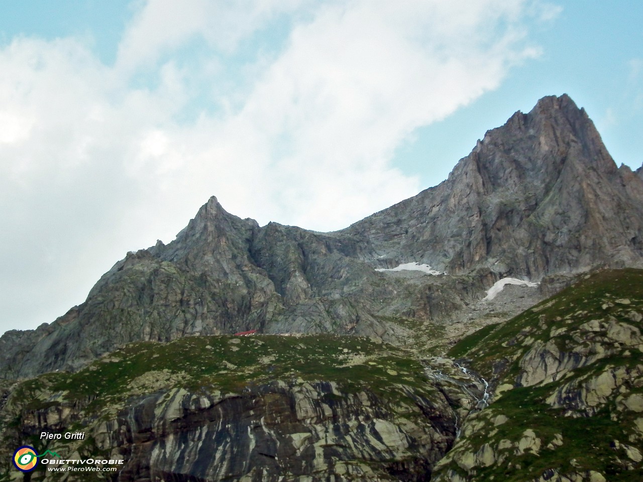 98 Ultimo sguardo al Rifugio e alla Cima di Zocca.JPG